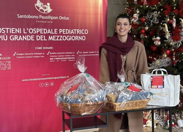 Giovanna Sannino regala un sorriso ai bambini del Santonobono Pausillipon