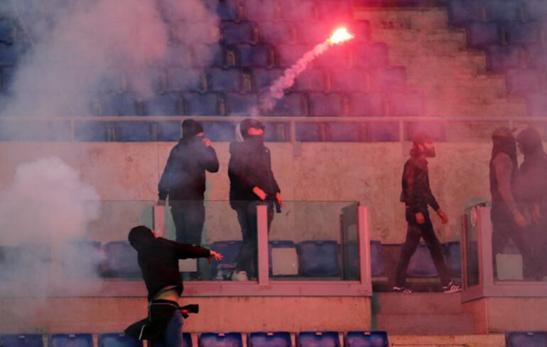 Scontri prima e dopo il derby: accoltellato tifoso della Roma
