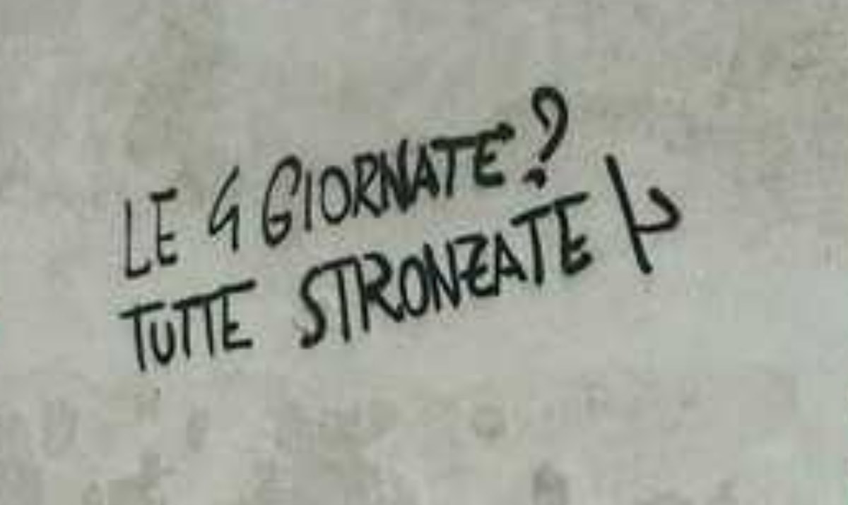 Napoli, scritte contro le 4 giornate: fatte rimuovere dal sindaco