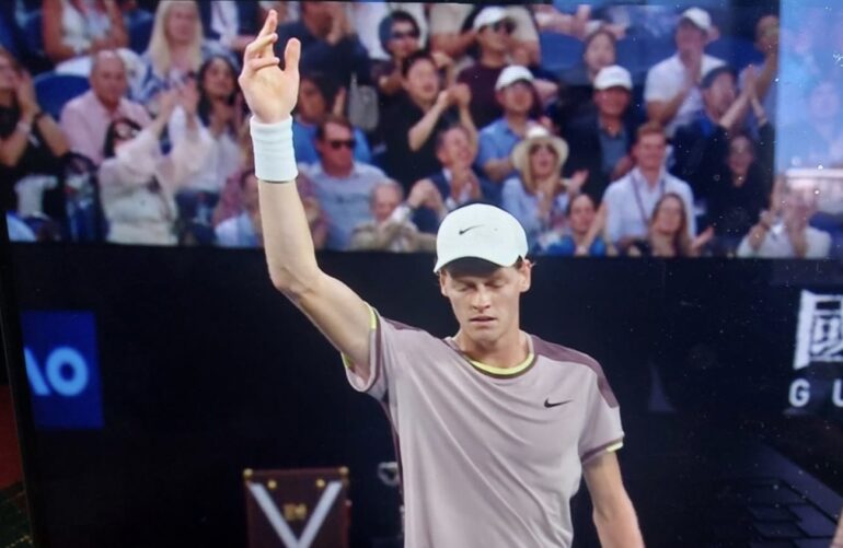 Sinner positivo a steroide