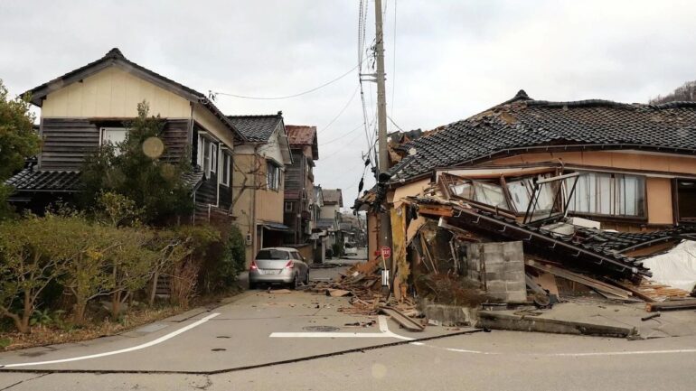 Un forte terremoto di magnitudo 7.5 ha colpito il Giappone