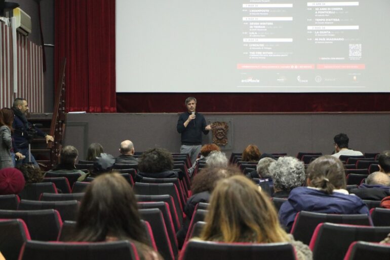 a Napoli due film sull’America