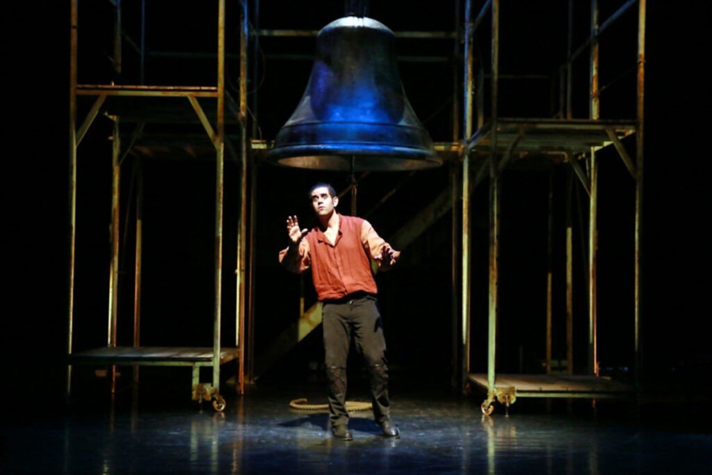 Matthias Martelli at the Teatro Nuovo in Naples in 'Dante between the flames and the stars'