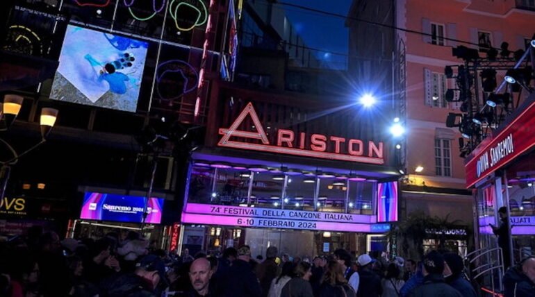 Il Festival di Sanremo verso lo slittamento: c’è la Coppa Italia