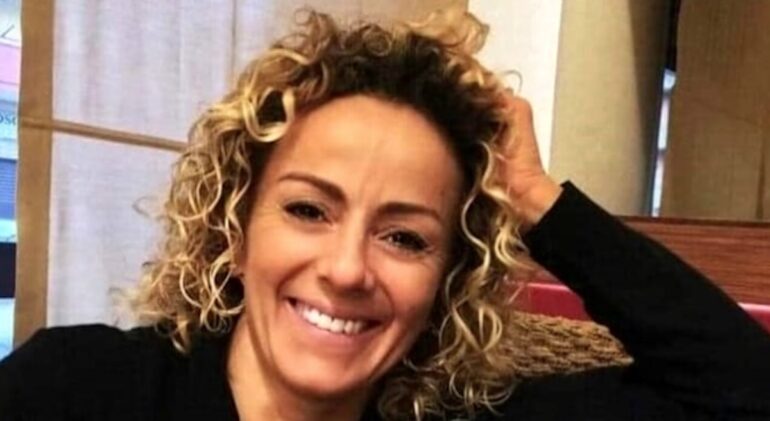 Giugliano piange Antonella D’Ausilio: morta precipitando dal balcone di casa del figlio