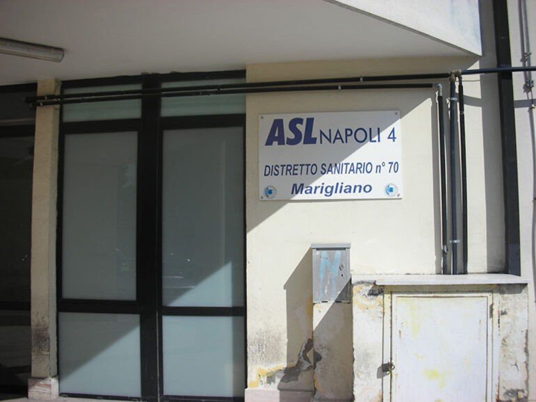 Marigliano, picchia il dirigente Asl che rifiuta di cambiargli il medico di base