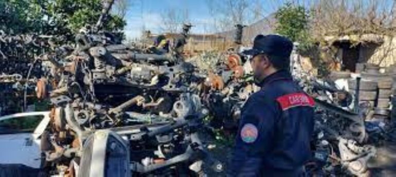 Autodemolizione abusiva sequestrata a Boscoreale