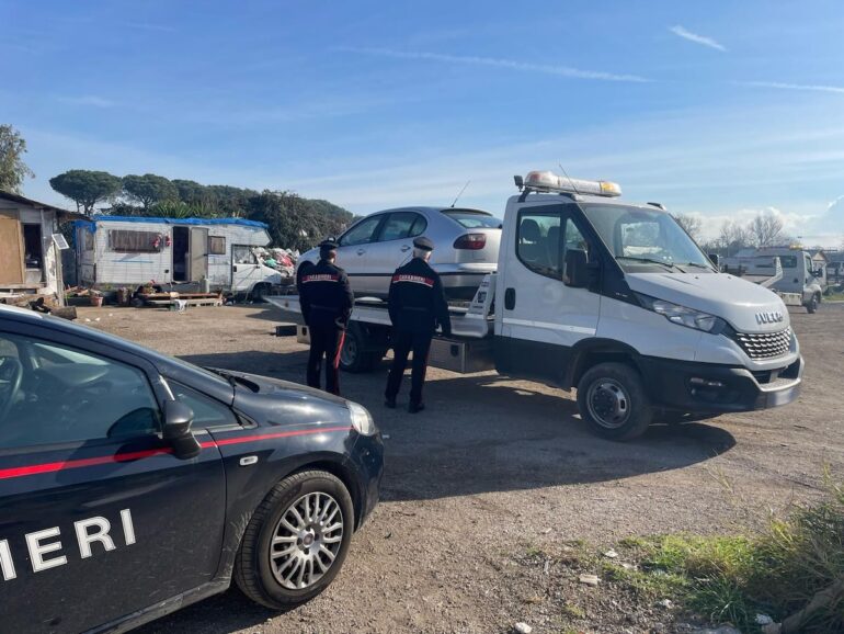 Controllo del territorio al campo rom a Qualiano