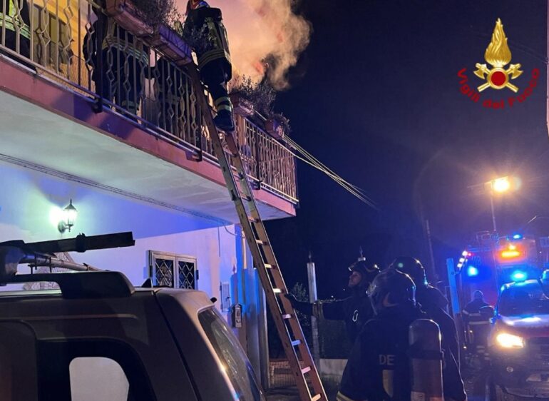 Esplosione a Torre del Greco: muore coppia di anziani