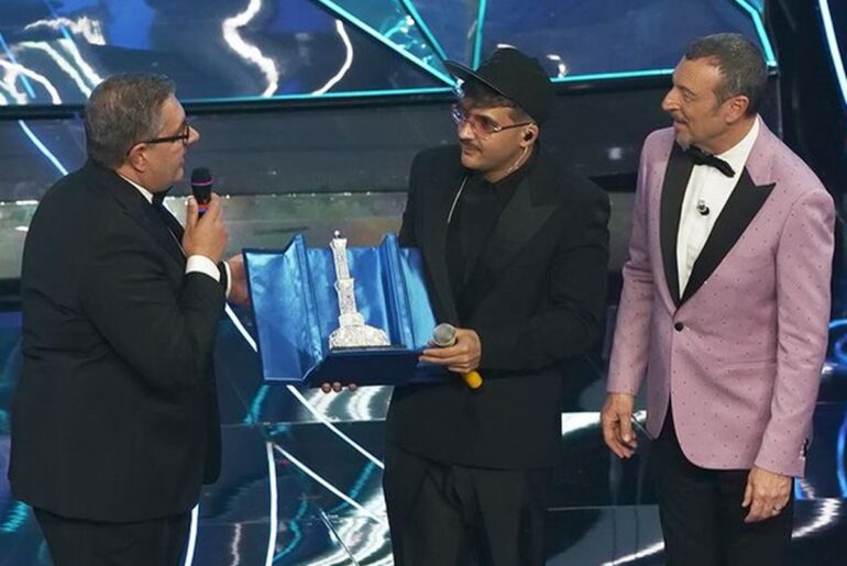 Ascolti Sanremo, la serata delle cover batte tutti i record: 11,8 mln sintonizzati