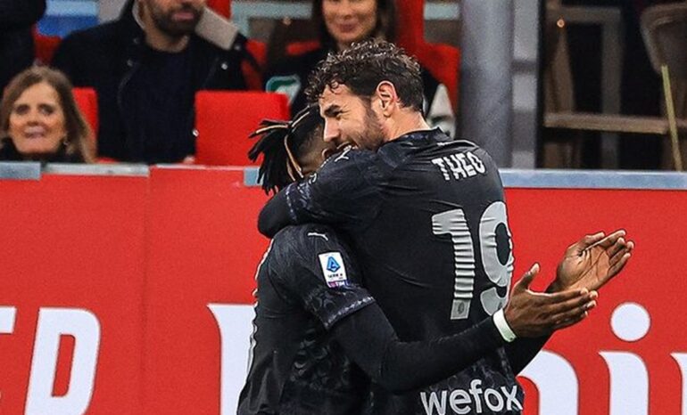 I giocatori del Milan in campo con il cognome materno sulle maglie: l’iniziativa per la Festa della Mamma