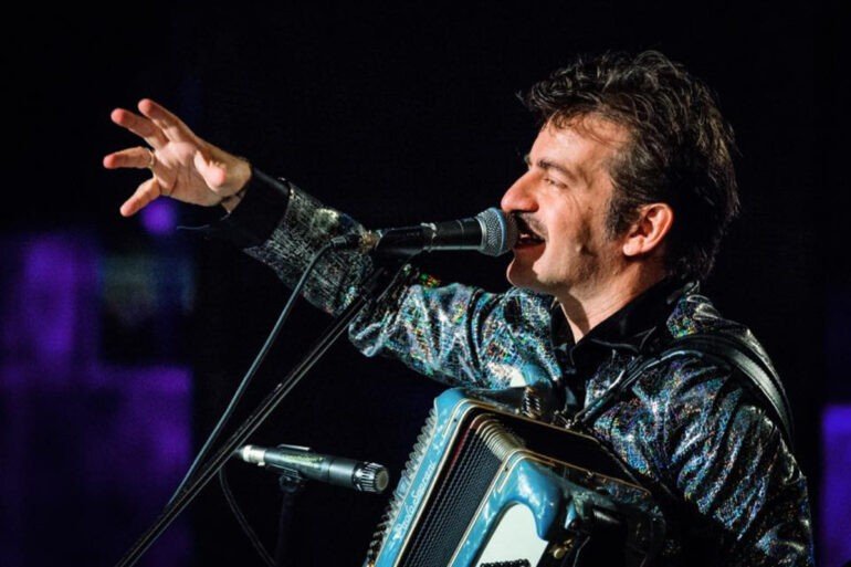 Aversa, Peppe Voltarelli in concerto all’Associazione Bianca d’Aponte