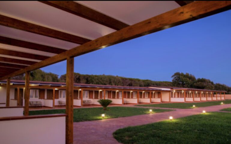 Capaccio: sequestrato il resort “Giglio sul mare” : 8 indagati. Ci sono anche funzionari regionali