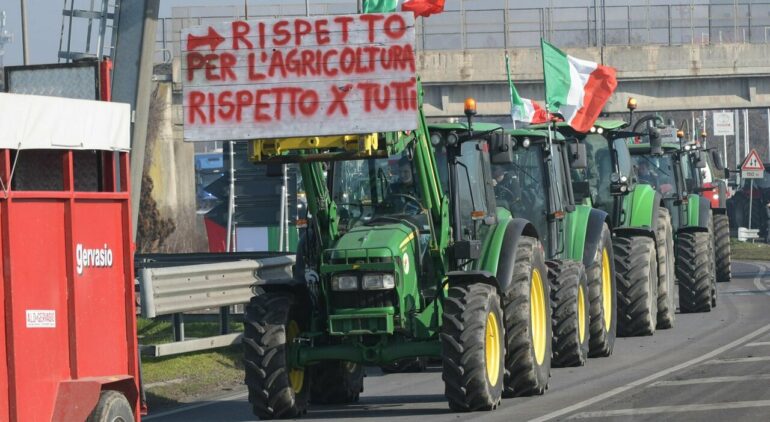 Arriva a Napoli la protesta dei trattori: domani corteo in città