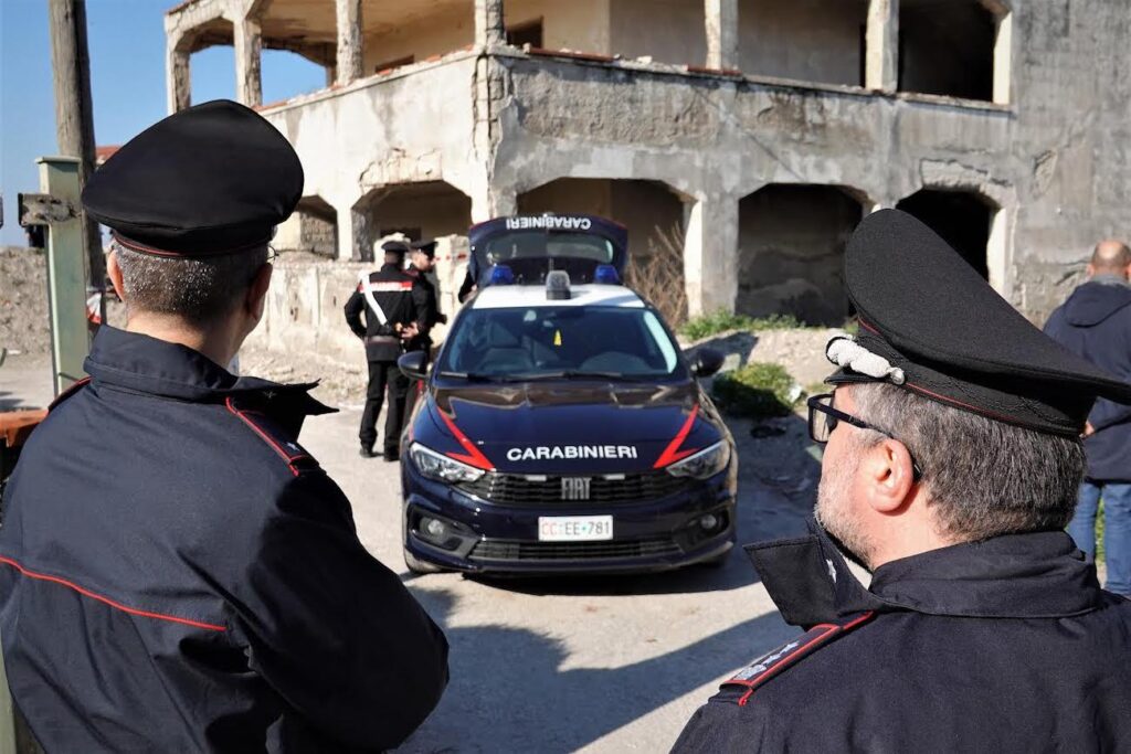 Castel Volturno, sequestrato immobili pericolanti sulla spiaggia