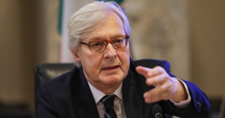 Reati tributari, chiesto rinvio a giudizio per Sgarbi. Lui commenta: “Cosa inspiegabile e insensata”