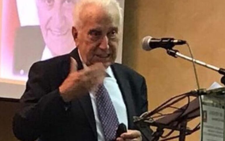 Napoli, l’avvocato Siniscalchi morto mentre era tra i relatori a un convegno sulla Costituzione