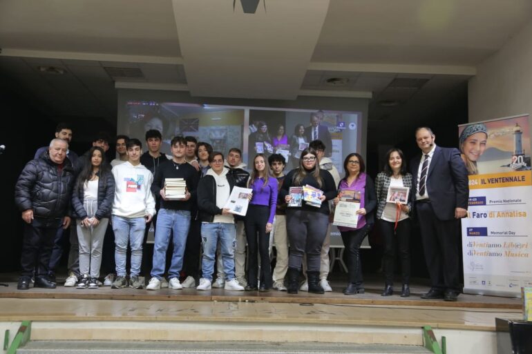 Maurizio De Giovanni chiude la V Edizione del Premio Nazionale Annalisa Durante