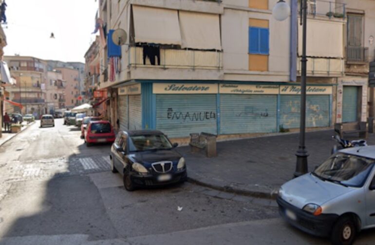 Torre Annunziata, la 15enne è caduta mentre stendeva il bucato