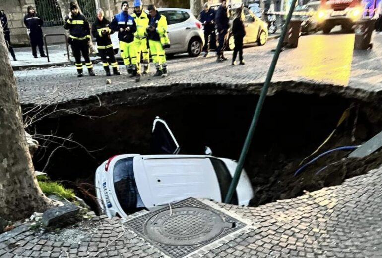 Napoli, 11 strade a rischio crollo nella Municipalità 5