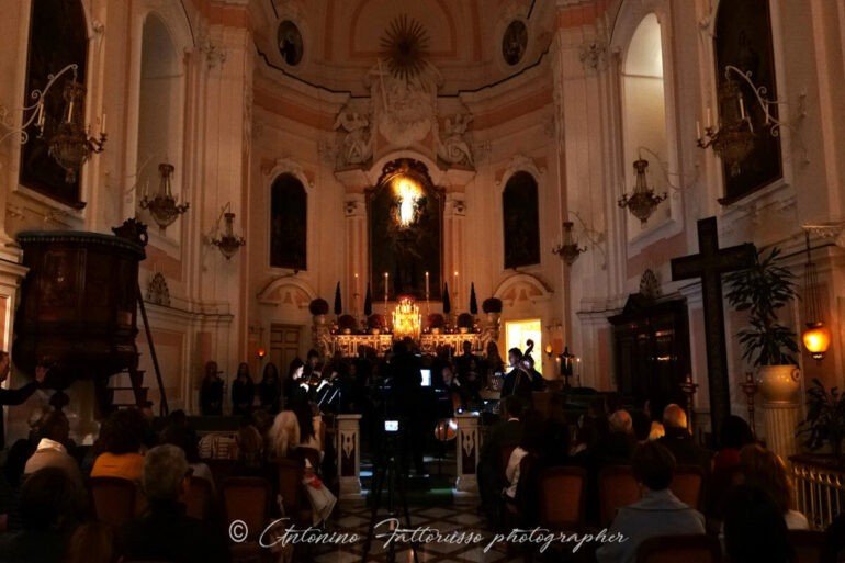 Pietà de’ Turchini a Sorrento: per la Domenica delle Palme, il ‘Requiem op. 48 per soli, coro, organo e orchestra’ di Gabriel Fauré