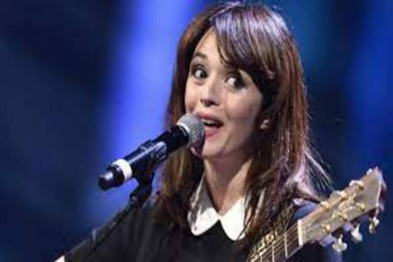 Carmen Consoli a Pompei: un concerto unico che celebra la tradizione siciliana