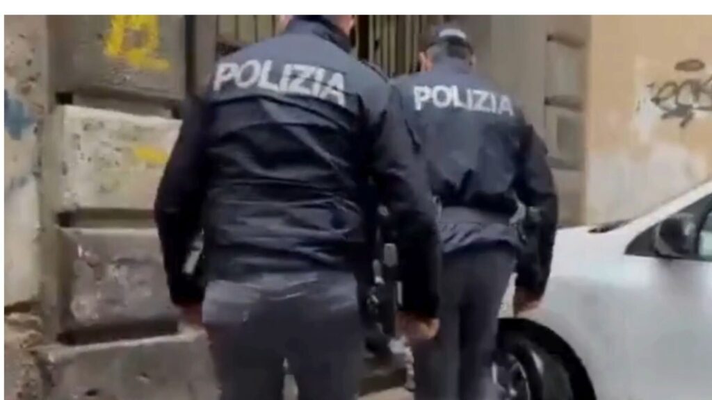Colpo all’economia illegale di Forcella: sequestrati 35mila articoli contraffatti