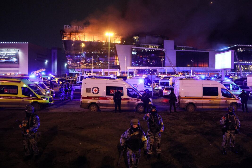 Russia, attentato al Crocus City Hall di Mosca: 40 morti