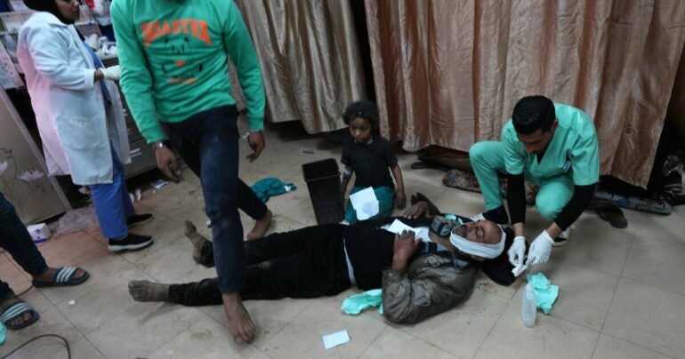 Medico italiano a Gaza: ‘I miei colleghi sono zombie, i corpi non hanno identità’