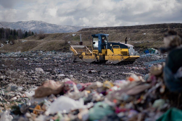 Legambiente sui Pellini: “Un’ulteriore ferita inferta a chi vivein territori devastati dai traffici illegali di rifiuti”