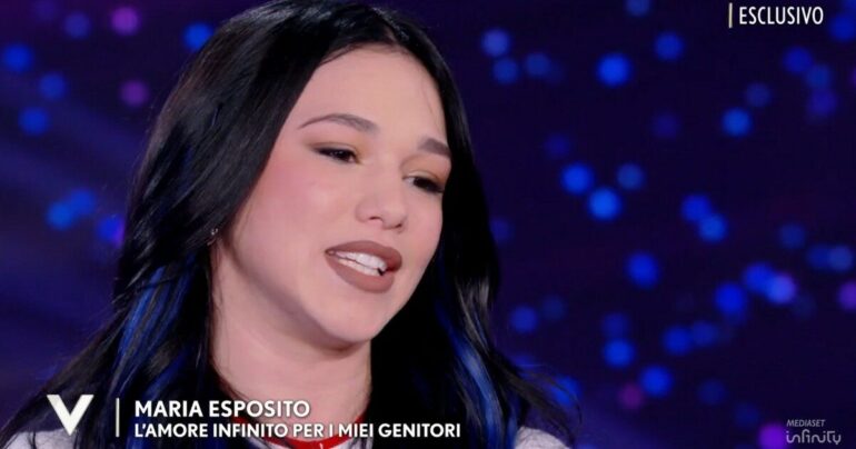 Maria Esposito piange a Verissimo: “Difficile avere un ragazzo ora”