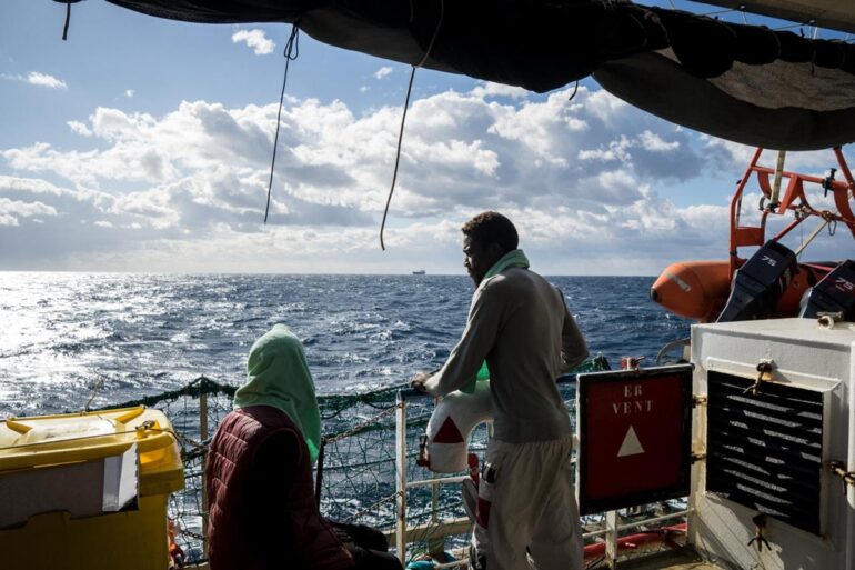 Ottanta migranti arrivati nella serata di ieri a Napoli da Catania