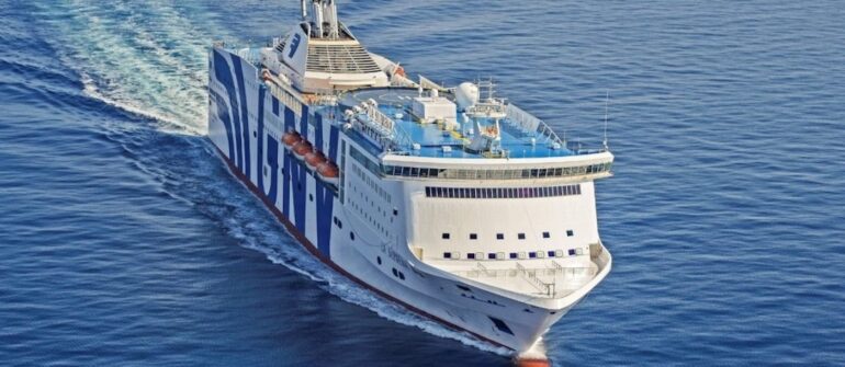 Tragedia nel porto di Napoli: marinaio di 45 anni muore durante operazioni di carico
