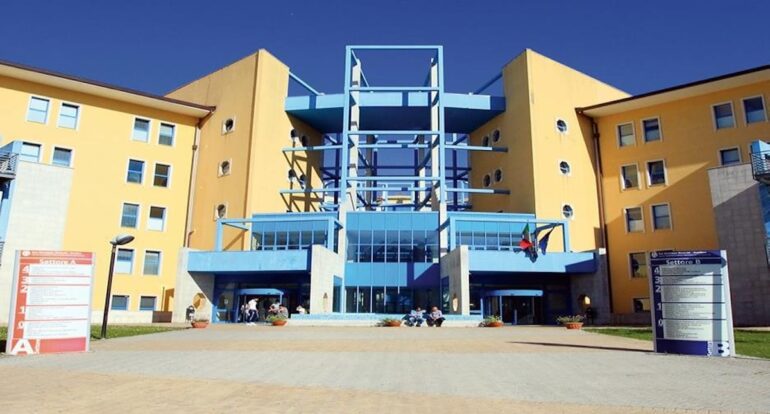 Infermiere aggredito nella notte di Capodanno ad Avellino: Moscati annuncia tolleranza zero