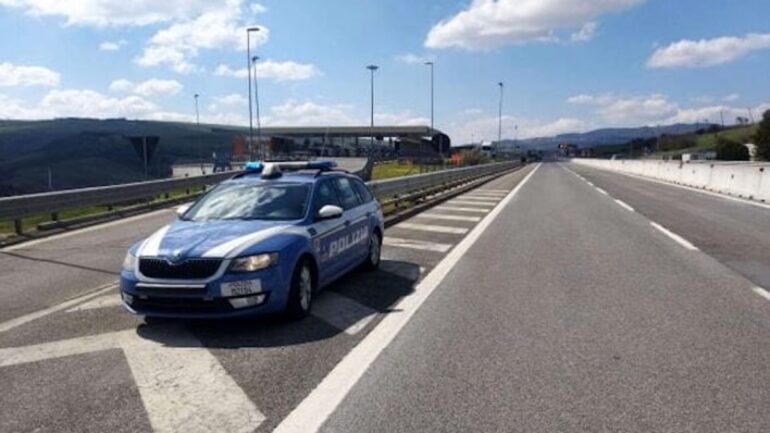 Pomigliano, ladro uccide il padre e nasconde il cadavere nel bagagliaio