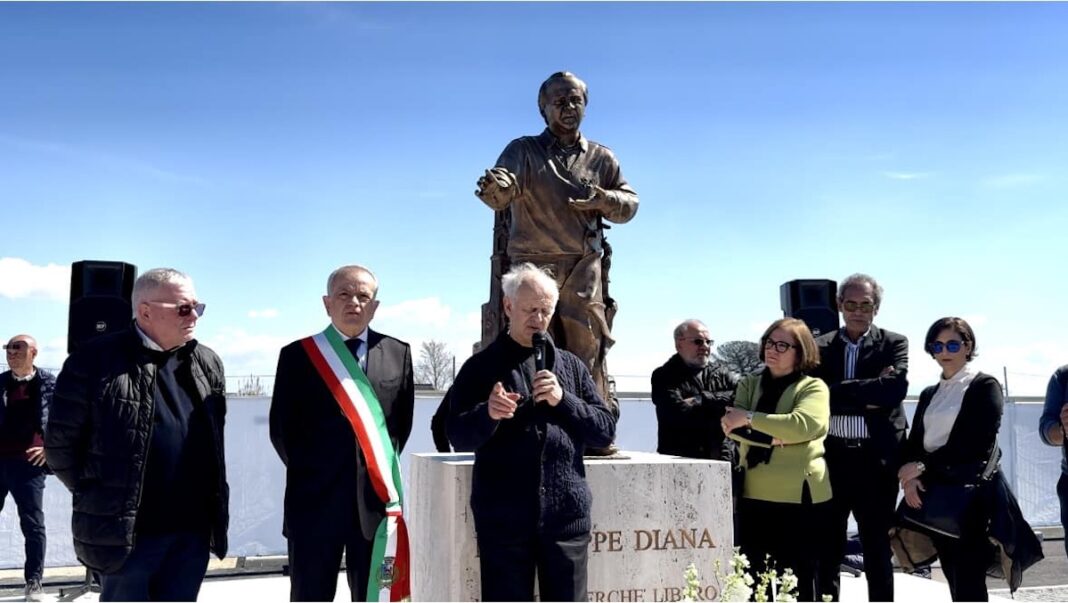 statua don peppe diana