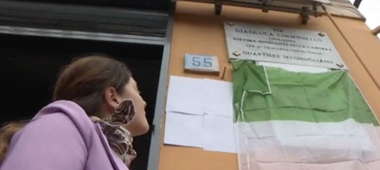 A Secondigliano una strada per Gianluca Cimminiello, il tatuatore vittima innocente