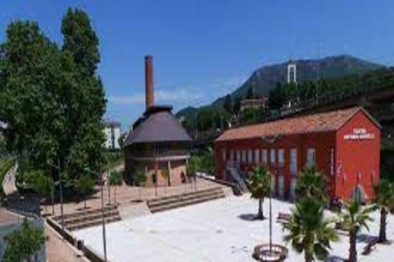 Salerno, un nuovo spazio lettura al Teatro Ghirelli grazie a Panthakù