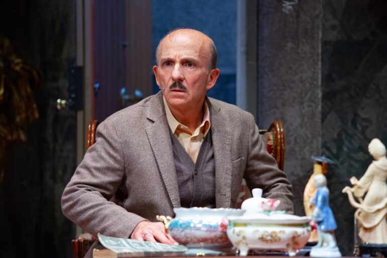 Carlo Buccirosso in scena al Teatro De Filippo di Arzano con ‘Il vedovo allegro’