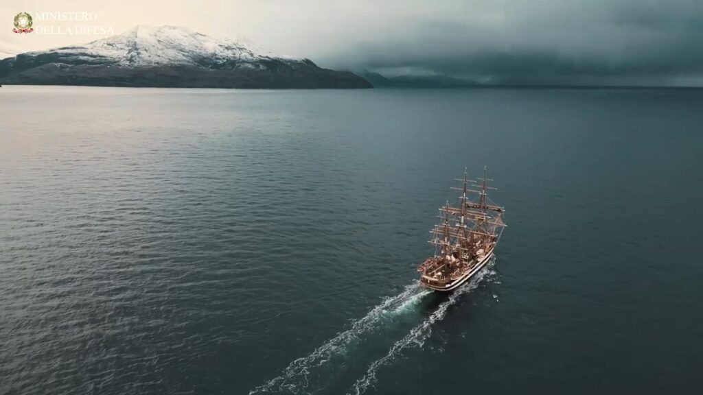 La Amerigo Vespucci passa Capo Horn per la prima volta nella sua storia