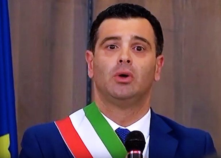 Avellino, l’avvocato dell’ex sindaco Festa: “Avevamo chiesto interrogatorio a marzo”