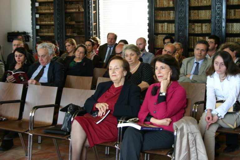 Addio a Maria Calì, il Suor Orsola Benincasa ricorda una grande Maestra della Storia dell’arte italiana