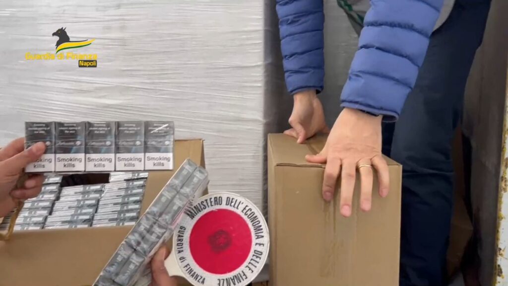 Villa Literno, colpo ai signori del contrabbando: sequestrata oltre una tonnellata di sigarette