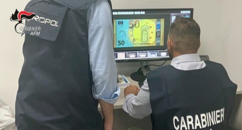 Napoli, la famiglia Filadoro gestiva il traffico delle banconote false per i Mazzarella. I NOMI DEI 68 INDAGATII