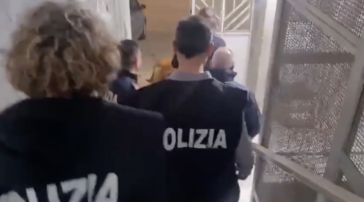Castellammare, il boss dal carcere dava gli ordini per le estorsioni: 11 arresti