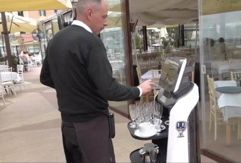 sorrento camerieri robot