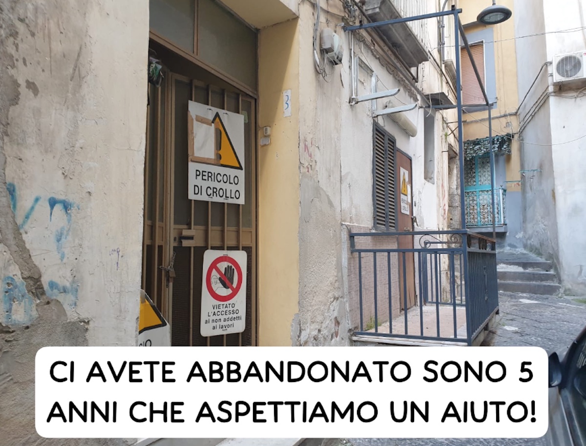 Napoli, la protesta degli abitanti degli Incurabili: “Ridateci le nostre case come ci era stato promesso”
