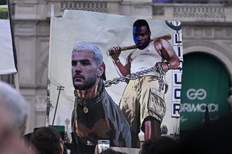 Striscione esposto da Dumfries contro Theo Hernandez, Figc apre inchiesta