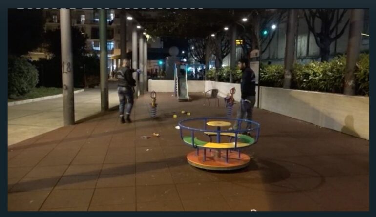 napoli parla donna ferita giostrine