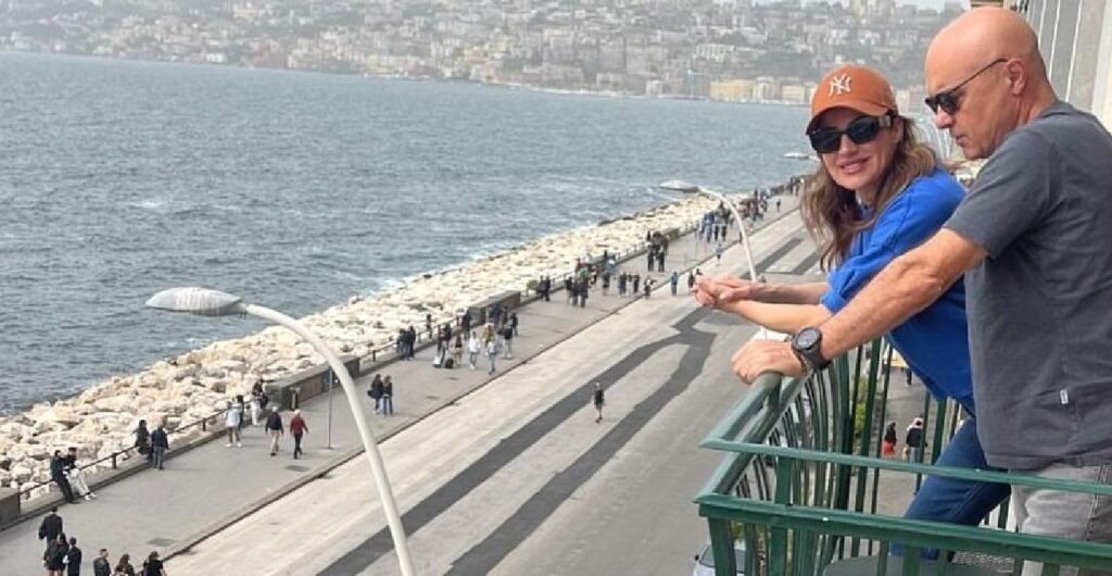 Luisa Ranieri e Luca Zingaretti e la foto social della Pasqua a Napoli